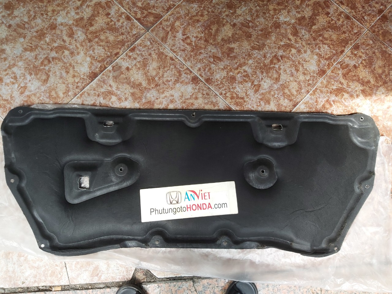 Tấm chống nóng nắp capo xe honda CRV 2009-2011